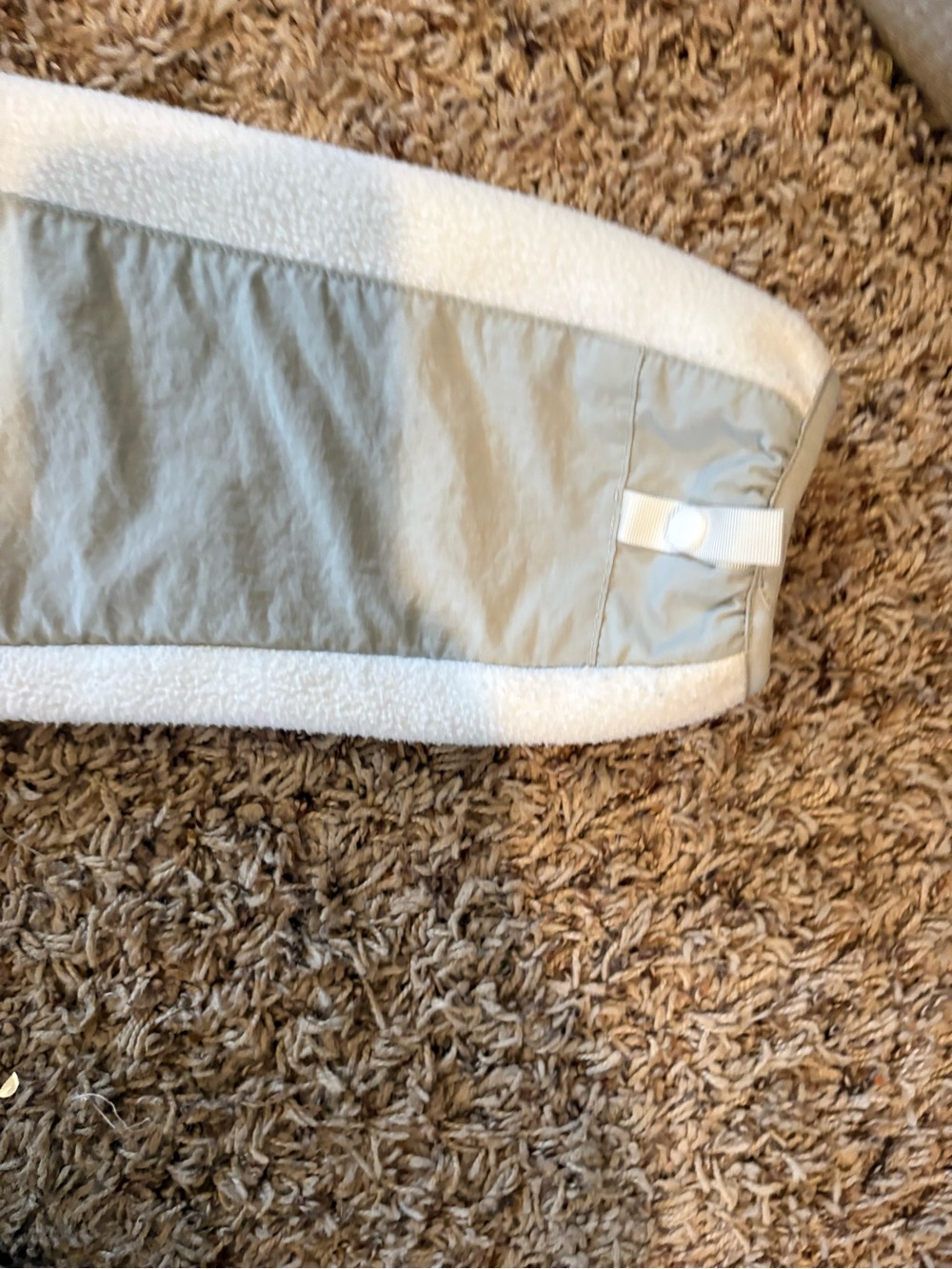 The North Face womens white & Light Gray Hooded Fleece Puffer Jacket - Picture 10 of 10
